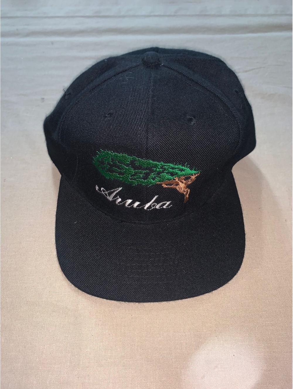Black Aruba snapback cap